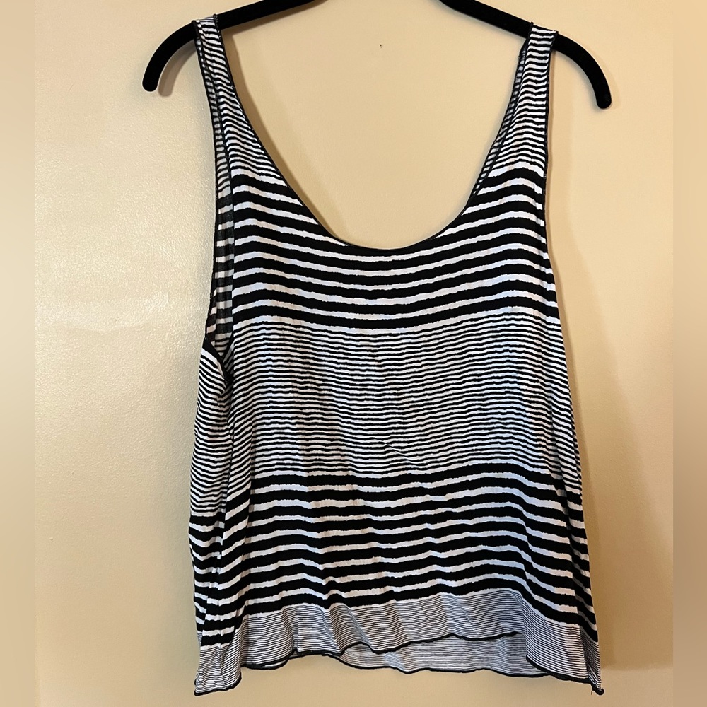 L American Eagle Black and White Tank Top